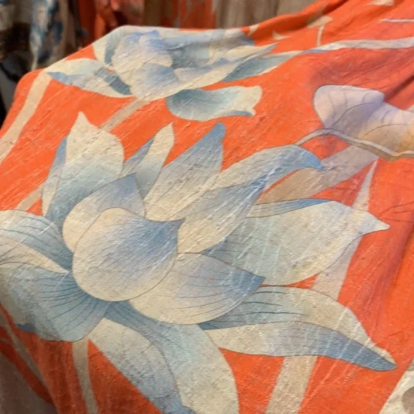 Gently used Spell Cherry blossom robe - s/m - Picture 5 of 6